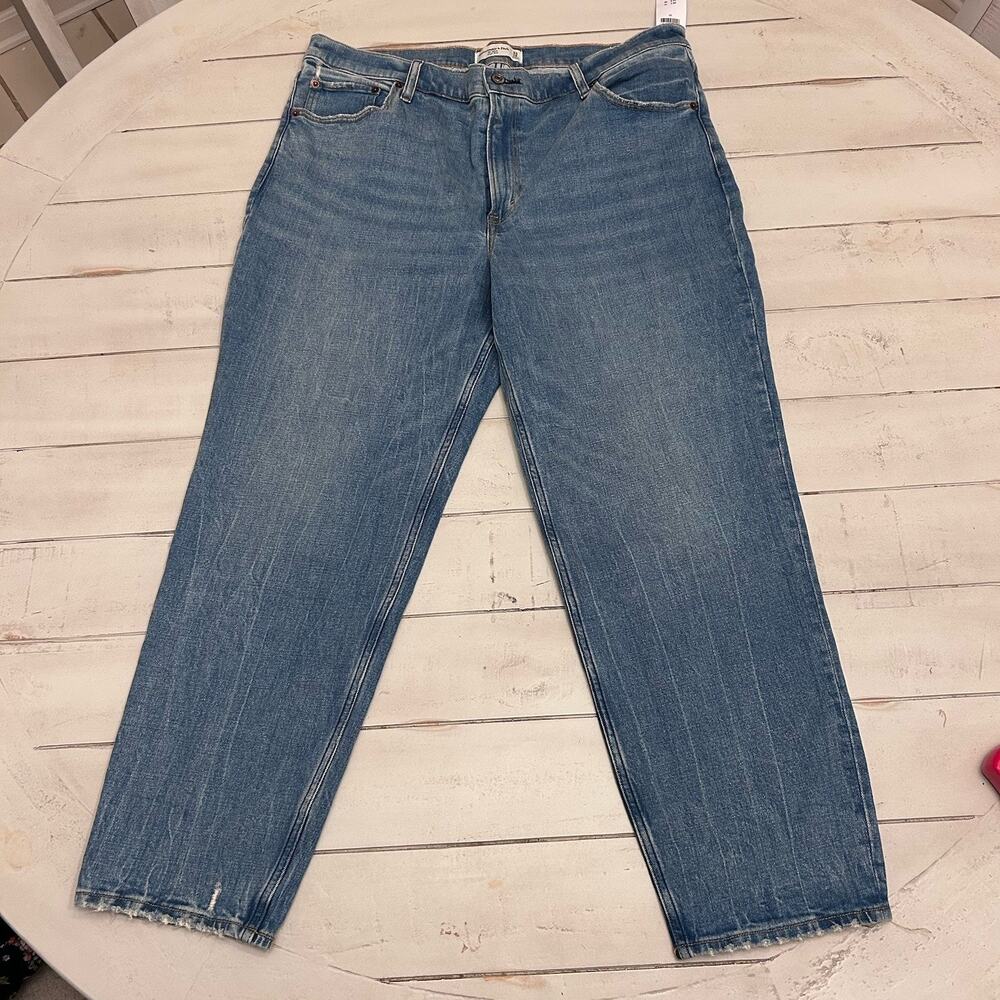 Abercrombie Fitch Women’s Jeans The Mom High Rise 33